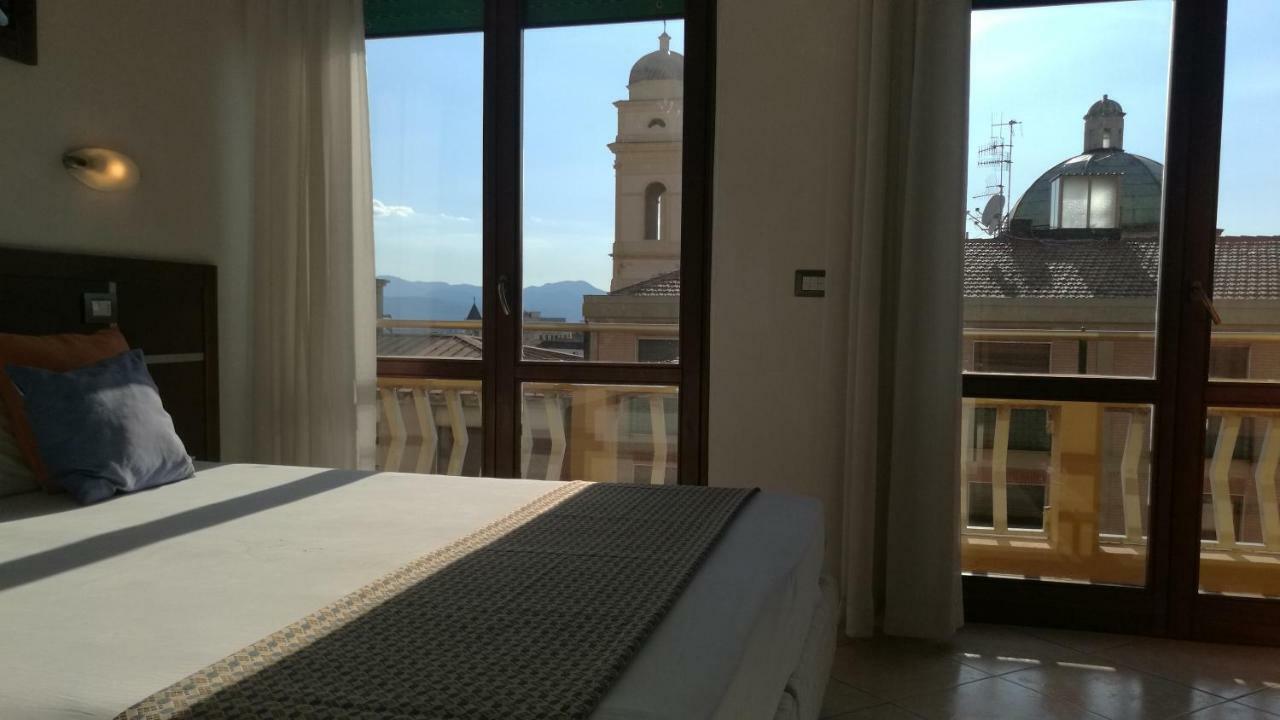 Hotel La Terrazza Cagliari Exterior foto